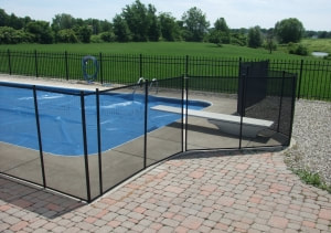 Corner post for pool fence