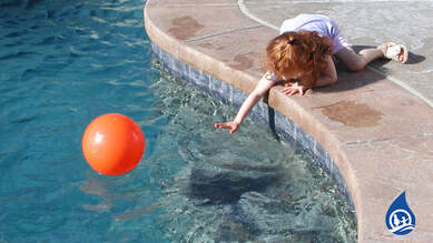 pool, girl, little girl, swimming pool, drowning, incident, piscine, noyade, fille, jeune fille