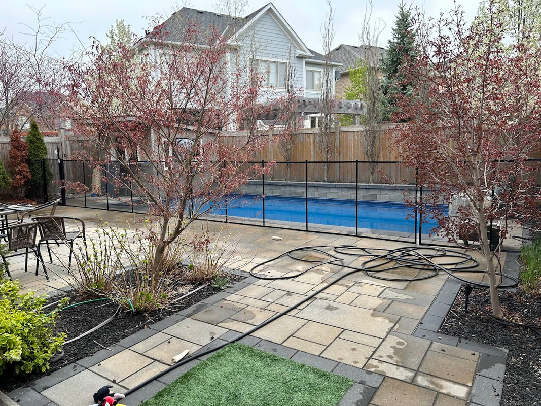 pool fence Ontario, pool fence Milton, removable pool fence, ingroud pool fence, above groud pool fence, security pool, safety fence, child safe pool fence