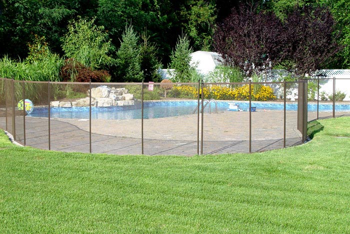 Fence your swimming pool with Child Safe Removable pool fence! POOL FENCES AND SAFETY BARRIERS, backyard pool safety, SAFETY FENCE, POOL ENCLOSURE , SWIMMING POOL ENCLOSURES , RESIDENTIAL POOL ENCLOSURE ,  RESIDENTIAL POOL ENCLOSURES , BABY POOL FENCE, Clôture de piscine amovible ENFANT SÉCURE, Clôture amovible Enfant Sécure, Removable CHILD SAFE pool fence, Water safety, Safety fence, Prevention of drowning, Swimming pool enclosure, Child Safety, Protect your children, Fence your pool,  A protection around your pool, Safety pool Barriers, Pool enclosures, Safety fence for children  