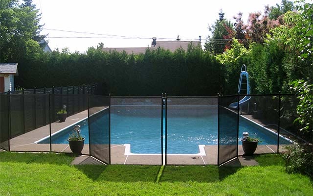 Child Safe Pool Fence. Swimming pool enclosure. Safety fence. SAFETY FENCE | SWIMMING POOL FENCING | CHILD SAFE REMOVABLE POOL FENCE